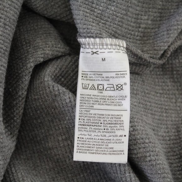 Old Navy Gray Thermal Pug Christmas Shirt, Size Medium - Picture 8 of 9